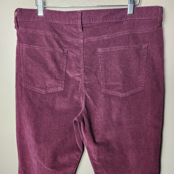 Celebrity Pink Corduroy Burgundy Hi Rise Flare Frayed Hem Pants-Size 19/34 (NWT) - Picture 8 of 10